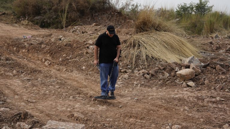 Metal-Detecting-in-Battlefields