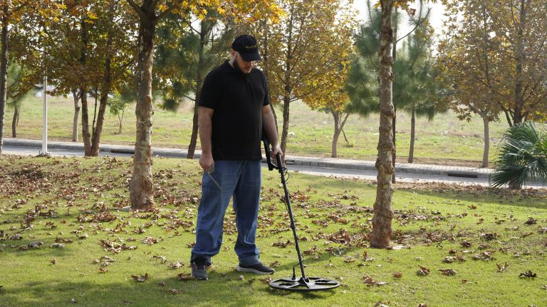 Golds-Deep-Detection-Secrets